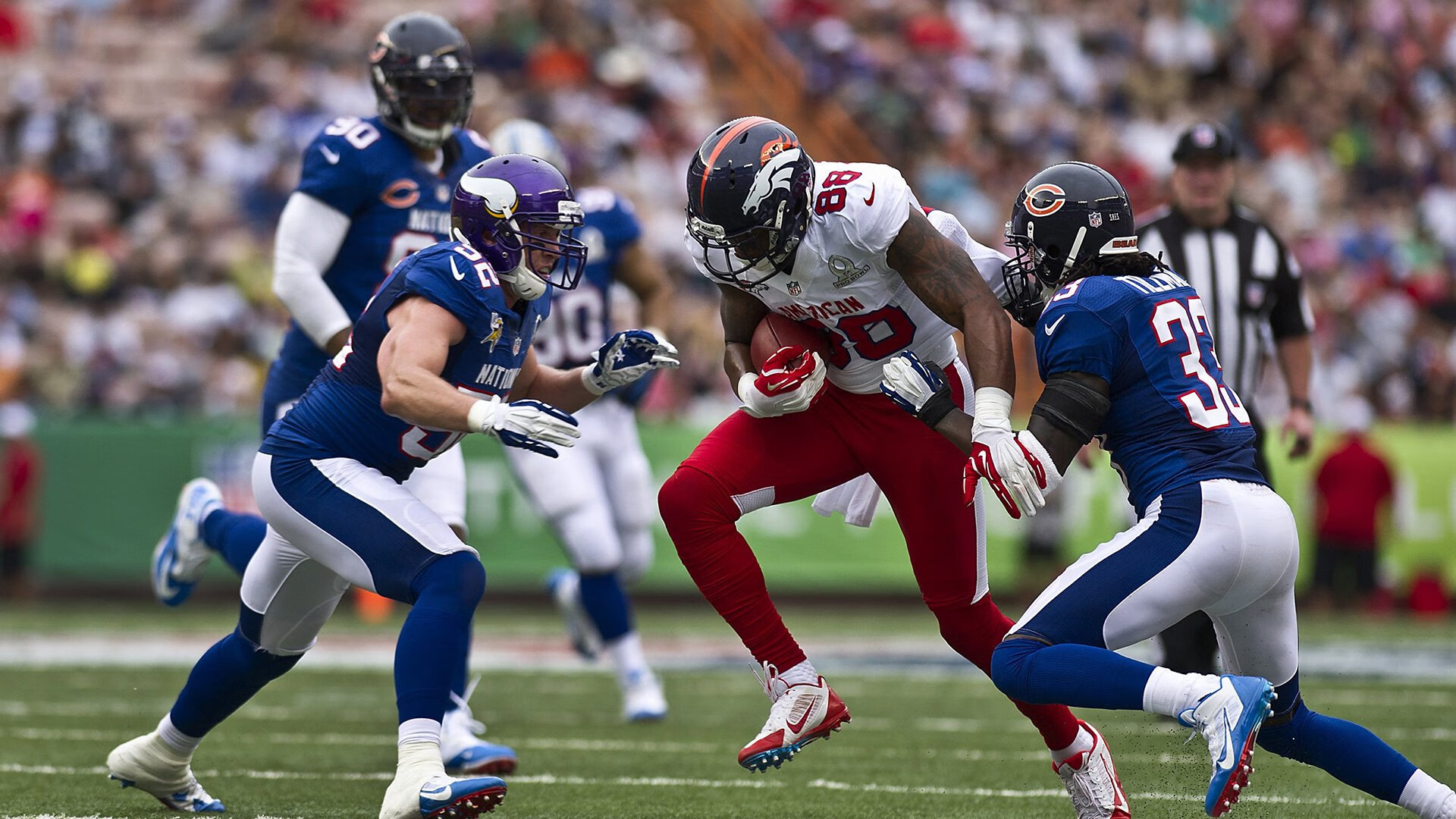 比尔外接手爆发，进攻体系运转顺畅，比尔的防守