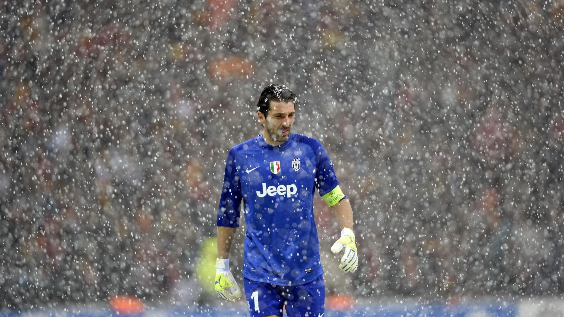 mk电竞-曼联欧冠晋级前景乐观，哈兰德的进球至关重要，哈兰德欧冠进球集锦